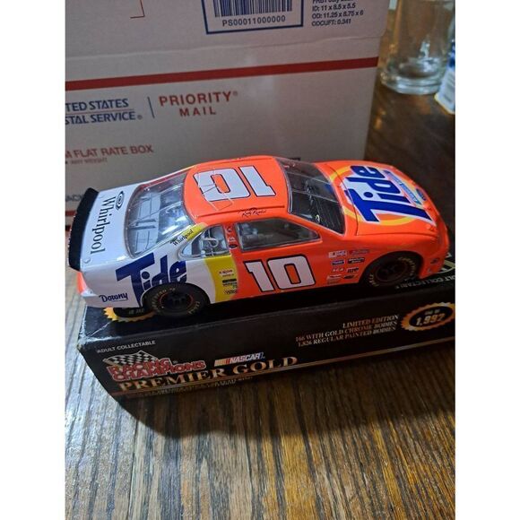 Vintage 97 Racing Champions Gold Ricky Rudd Tide Die Cast Nascar Race Car Bank - Picture 5 of 10